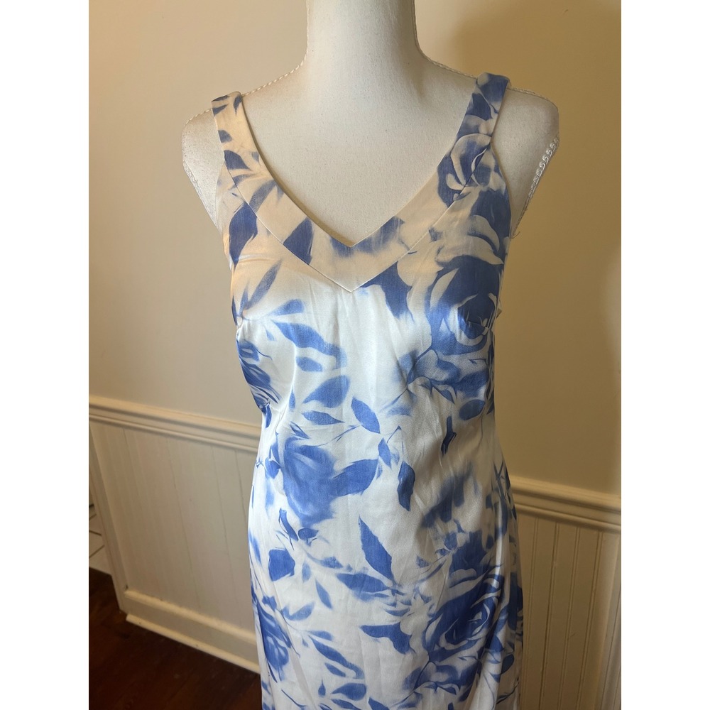Blue White Floral Satin V-Neck Open Back Maxi Dress Gown Formal Wedding Guest 6